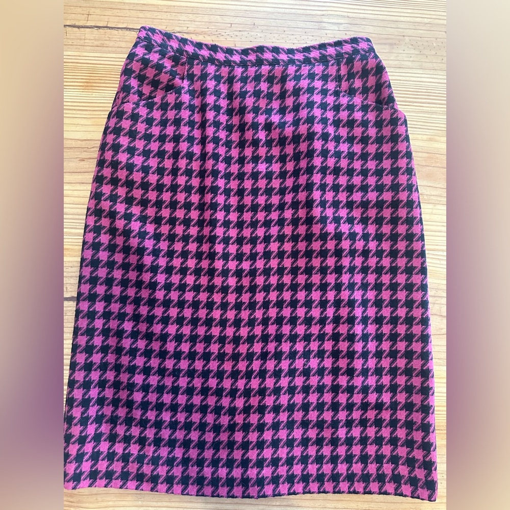 Vintage Pink and Black Houndstooth Skirt